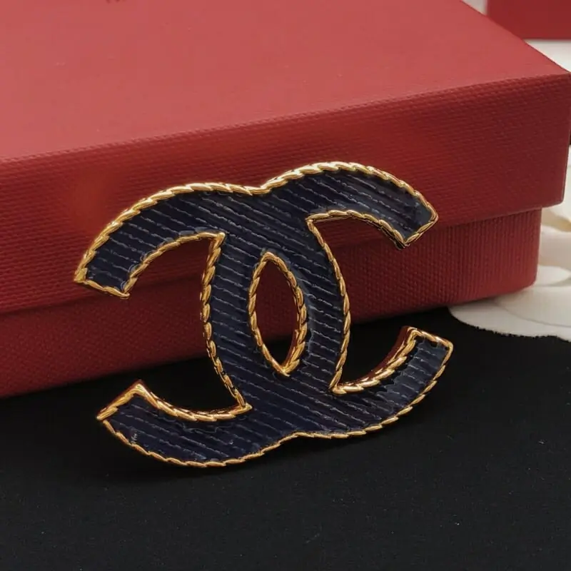 chanel brooches pour femme s_12156744